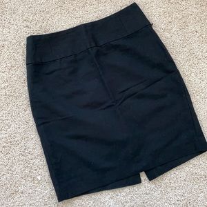 🖤 Banana Republic women’s black pencil skirt